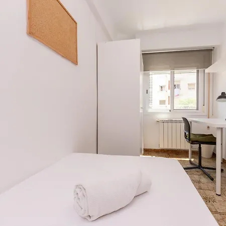 Espacioso Piso De 4 Habitaciones Cerca Del Mar Tarragona Exterior photo