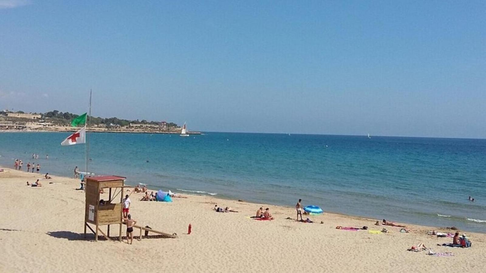 Apartamento Espacioso Piso De 4 Cerca Del Mar