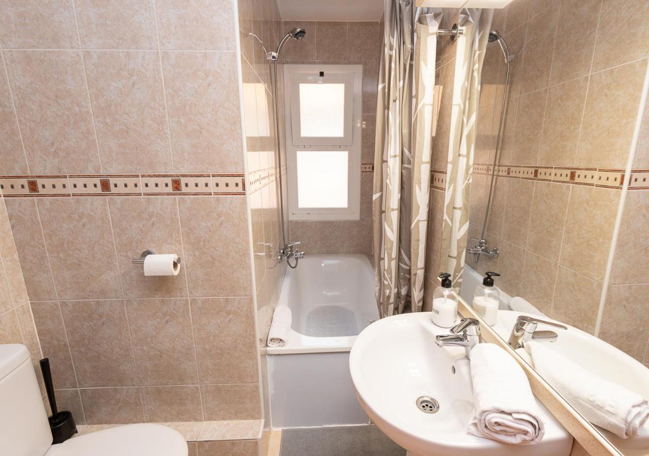 Espacioso Piso De 4 Cerca Del Mar Apartamento